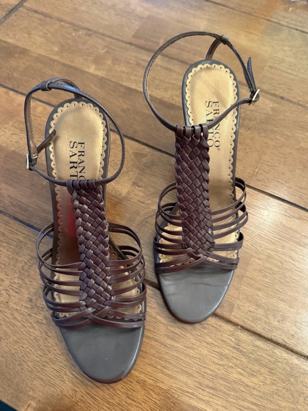 Franco Sarto Dark Brown Woven T‑Strap High Heel Sandals Retro Y2K Boho Chic
